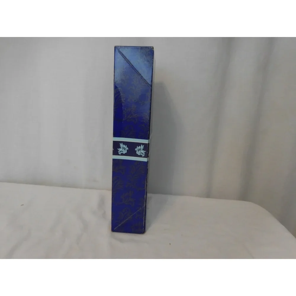 Avon Winter Velvet African American Barbie Doll‎ Special Edition Mattel 1995 NEW